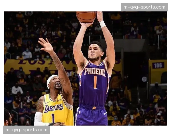 太阳布克复出状态需调整 球队仍落后湖人2个胜场